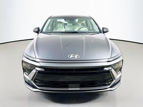 Used 2024 Hyundai Sonata SEL FWD image 2