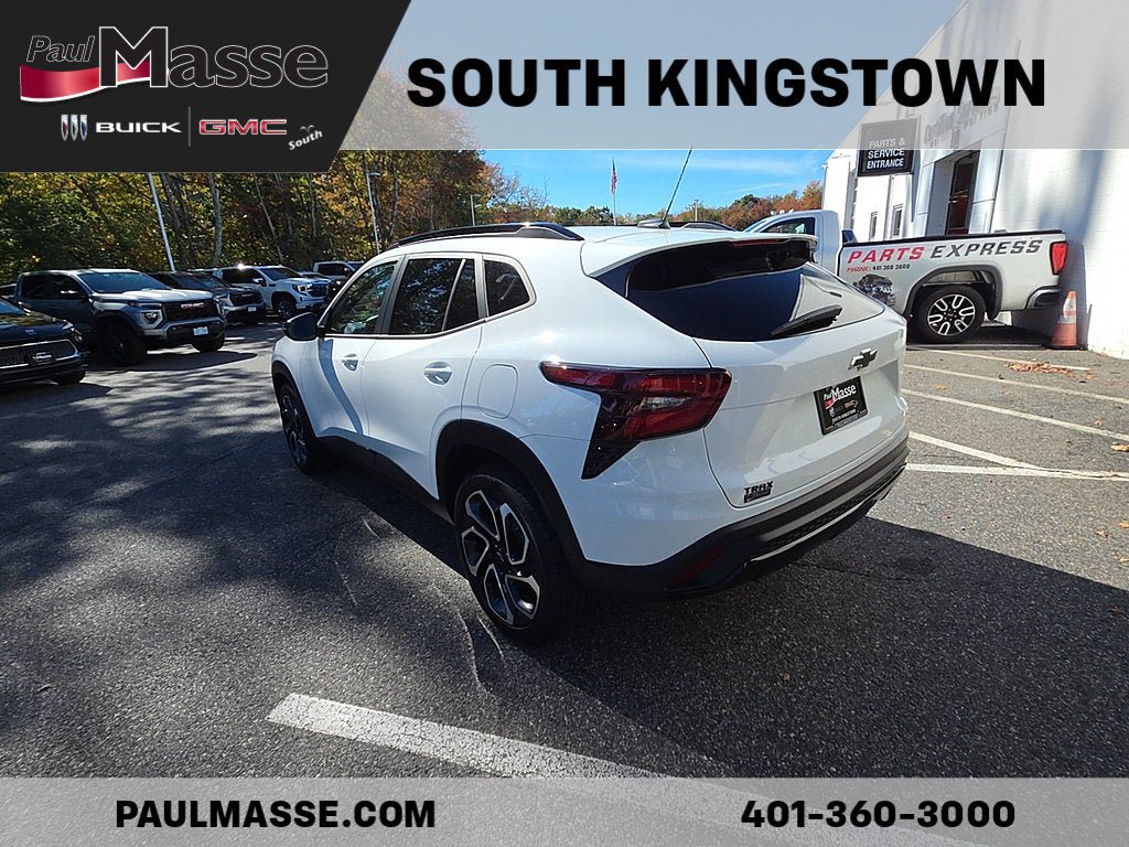 Used 2024 Chevrolet Trax RS w/ Sunroof Package FWD image 7