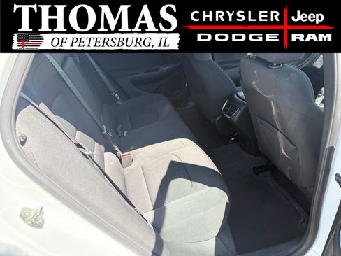 Used 2024 Chevrolet Malibu LT FWD image 7