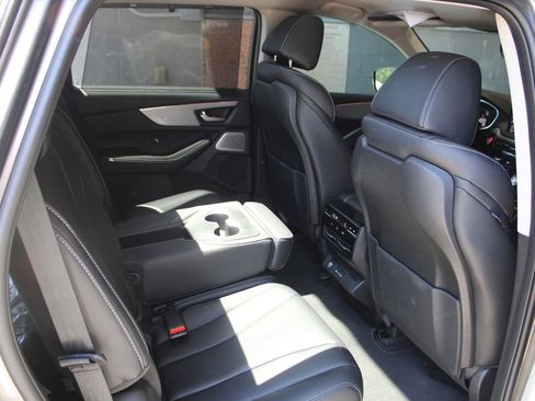 Certified 2025 Acura MDX SH-AWD w/ Technology Package image 11