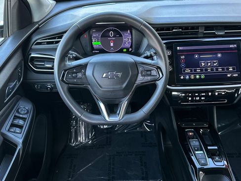 Used 2022 Chevrolet Bolt EUV LT image 17