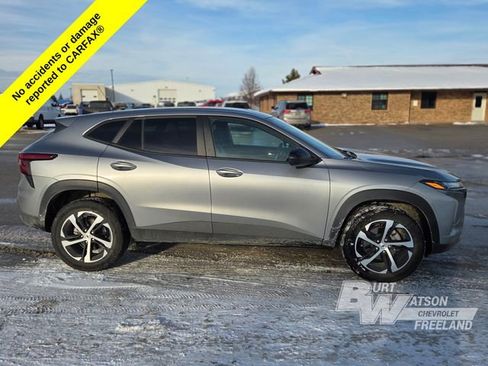 Used 2025 Chevrolet Trax RS w/ Driver Confidence Package image 3