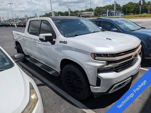 Used 2020 Chevrolet Silverado 1500 High Country w/ Technology Package AWD/4WD image 4
