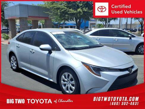 Certified 2024 Toyota Corolla LE FWD image 1