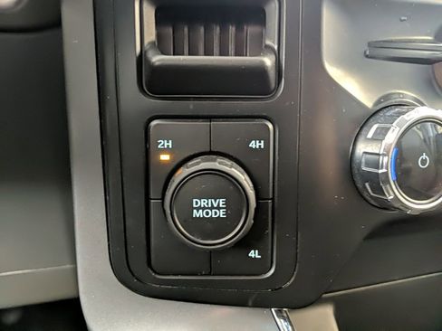 Certified 2022 Ford F150 XLT w/ Equipment Group 302A High image 21