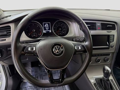 Used 2015 Volkswagen Golf TDI S image 12