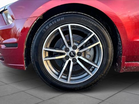 Used 2014 Ford Mustang GT image 10