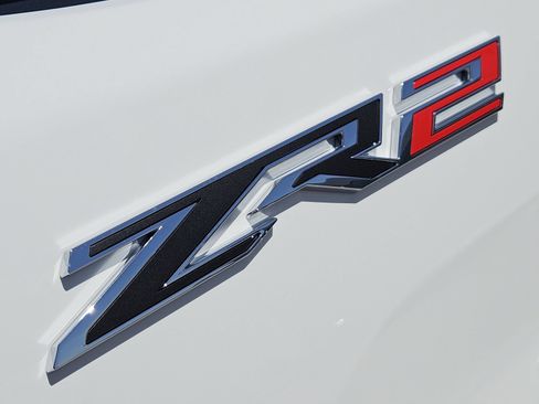 New 2026 Chevrolet Silverado 2500 ZR2 AWD/4WD image 13