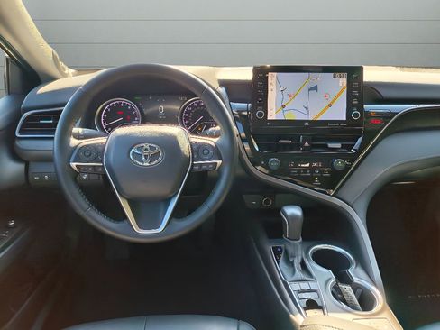 Used 2022 Toyota Camry XLE image 27