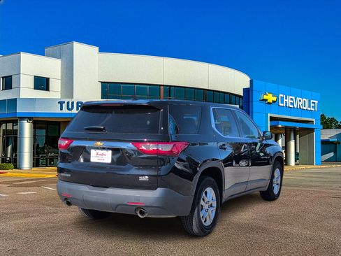 Used 2020 Chevrolet Traverse LS image 6