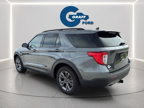 Used 2023 Ford Explorer XLT w/ Equipment Group 202A AWD/4WD image 11
