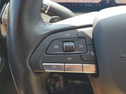 Used 2025 Cadillac XT4 Premium Luxury FWD image 20