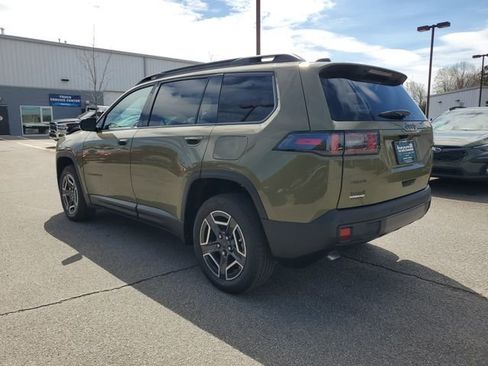 New 2026 Jeep Cherokee Laredo image 4