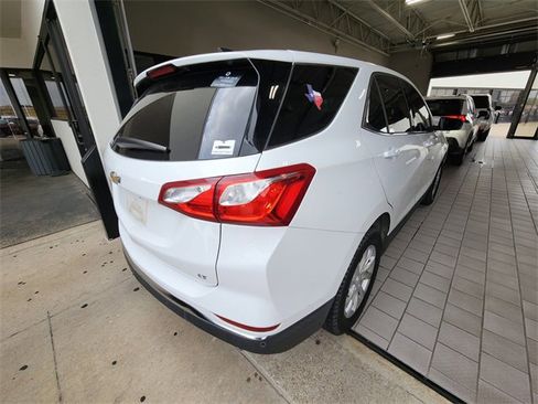 Used 2019 Chevrolet Equinox LT FWD image 4