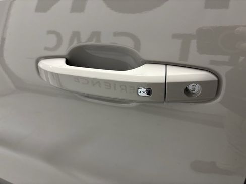 New 2026 GMC Canyon Elevation w/ Convenience Package image 10