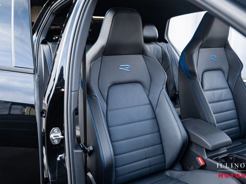 Used 2024 Volkswagen Golf R image 36