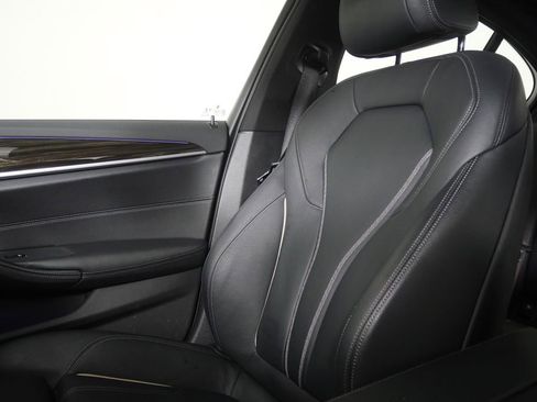 Used 2022 BMW 540i w/ M Sport Package image 24