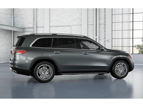 Used 2026 Mercedes-Benz GLS 450 4MATIC image 18