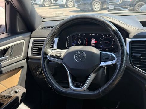 Used 2022 Volkswagen Atlas Cross Sport SEL R-Line AWD/4WD image 12