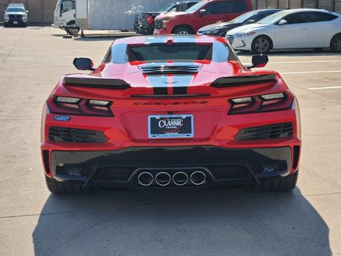 Used 2024 Chevrolet Corvette Z06 RWD image 13