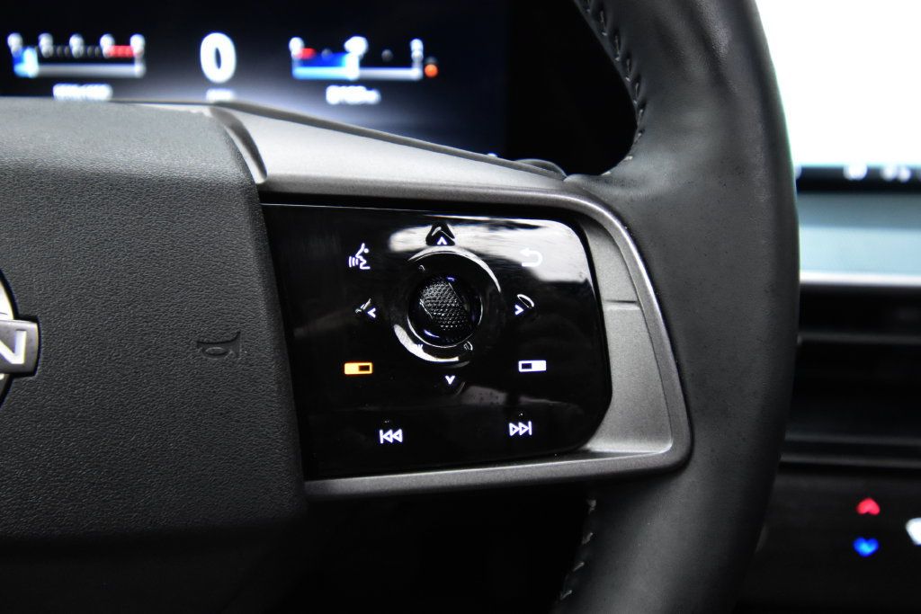 Used 2025 Nissan Murano SL AWD/4WD image 31