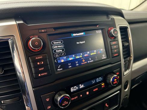 Used 2019 Nissan Titan PRO-4X AWD/4WD image 14
