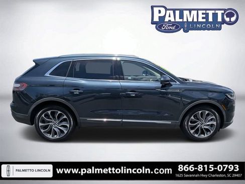 Used 2021 Lincoln Nautilus Reserve FWD image 2