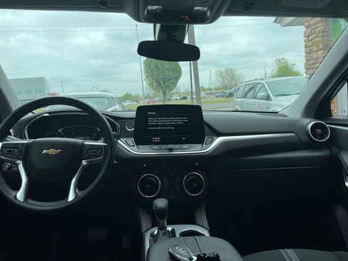 Used 2025 Chevrolet Blazer LT image 34