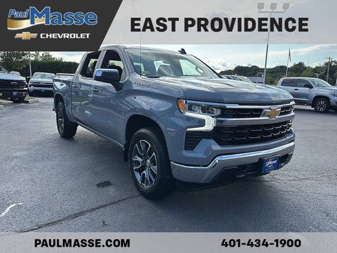 Used 2024 Chevrolet Silverado 1500 LT AWD/4WD image 3