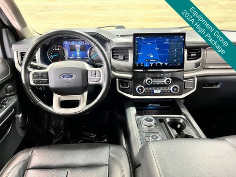 Used 2024 Ford Expedition Max XLT AWD/4WD image 2