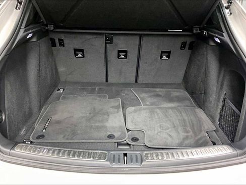 Used 2025 Porsche Macan image 39