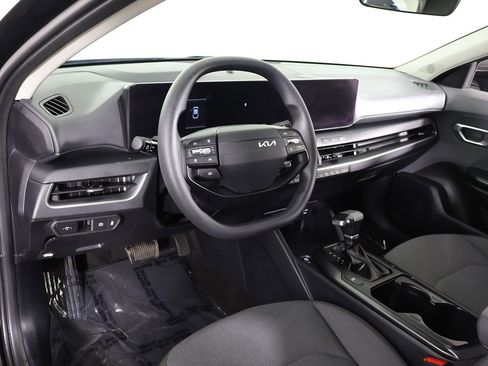 Used 2025 Kia K4 FWD image 23