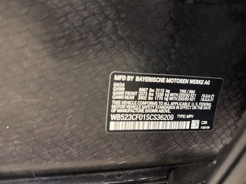 Used 2025 BMW iX xDrive50 w/ Premium Package image 14