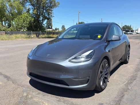 Used 2022 Tesla Model Y Performance AWD/4WD image 4