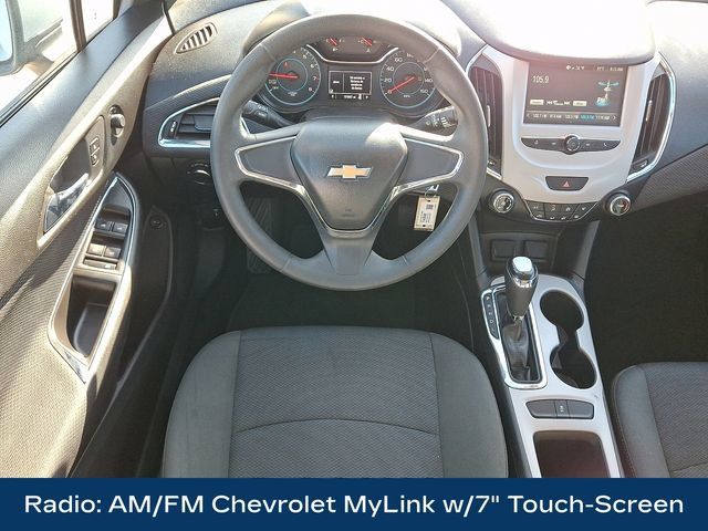 Used 2018 Chevrolet Cruze LS FWD image 3