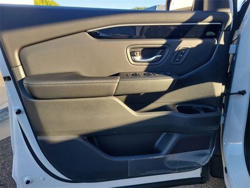 New 2025 Honda Pilot Touring image 20