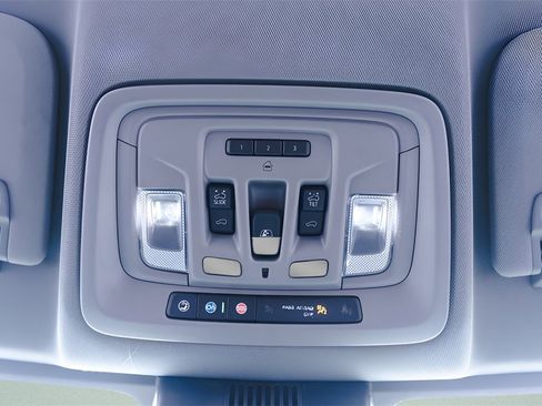 Used 2025 GMC Sierra 2500 Denali w/ Denali Reserve Package image 19