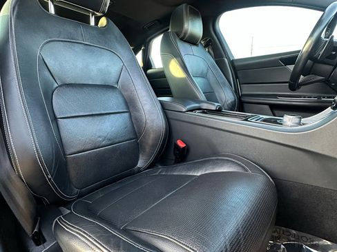 Used 2016 Jaguar XF R-Sport image 55