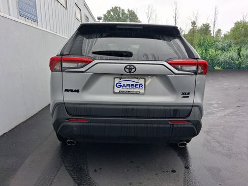 Used 2022 Toyota RAV4 XLE w/ Convenience Package AWD/4WD image 11