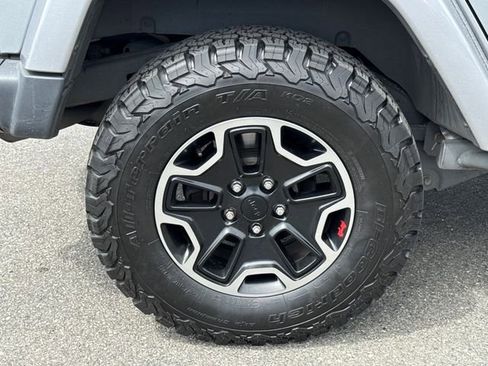 Used 2015 Jeep Wrangler Unlimited Rubicon AWD/4WD image 9