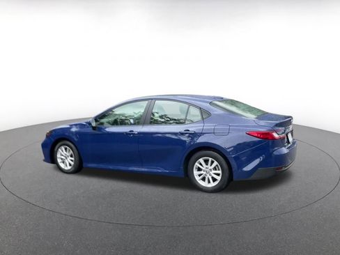 Used 2025 Toyota Camry LE image 9