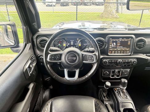 Used 2021 Jeep Wrangler Unlimited Sahara AWD/4WD image 14