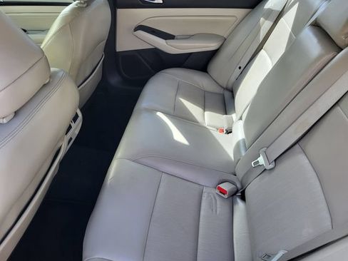 Used 2019 Nissan Altima 2.5 Platinum FWD image 23