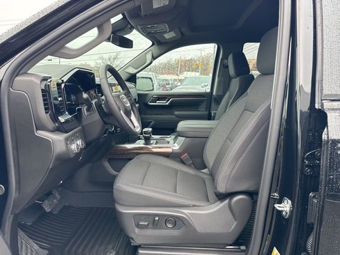 New 2026 GMC Sierra 1500 Elevation image 17