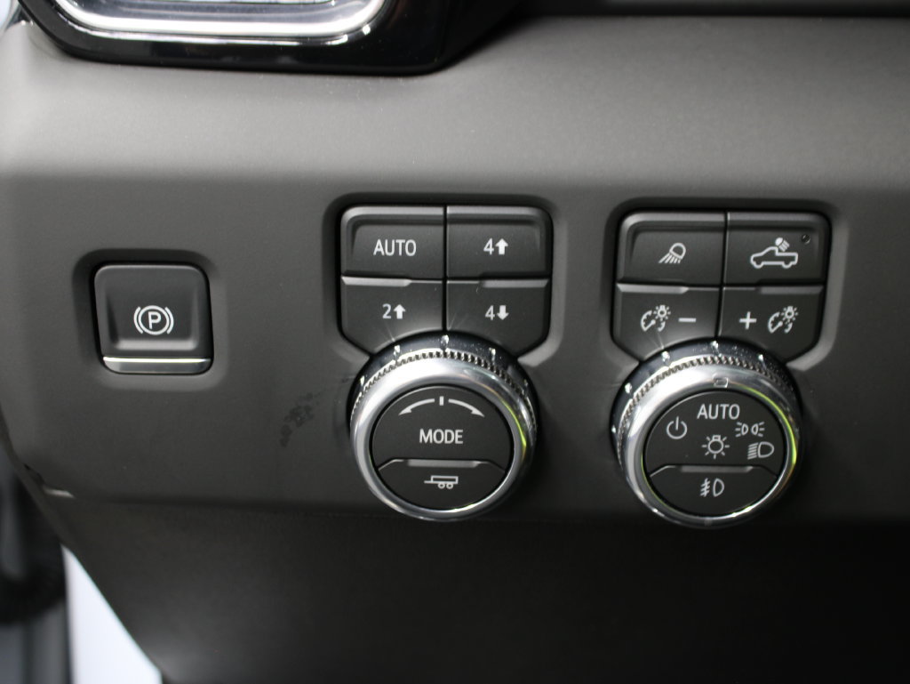 Used 2026 GMC Sierra 2500 Denali Ultimate w/ LPO, GMC Protection Package AWD/4WD image 62