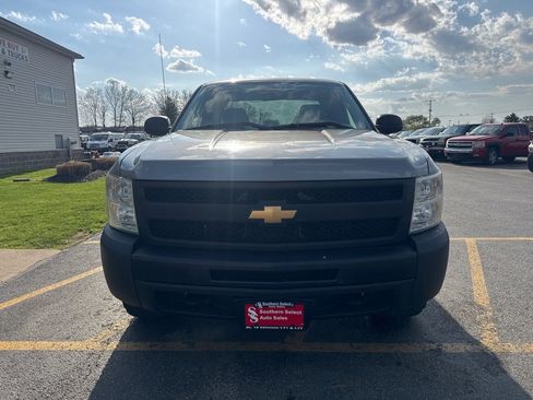 Used 2013 Chevrolet Silverado 1500 W/T AWD/4WD image 3