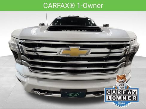 Certified 2025 Chevrolet Silverado 2500 High Country w/ High Country Premium Package AWD/4WD image 2