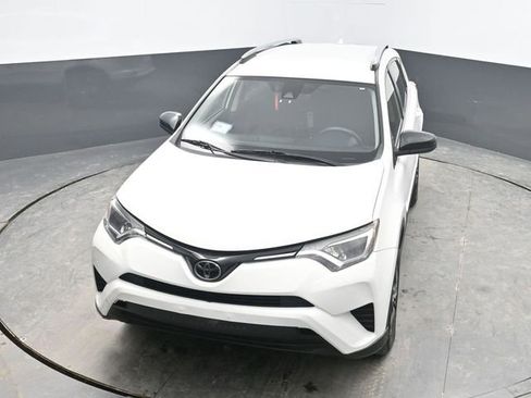 Used 2018 Toyota RAV4 LE image 24