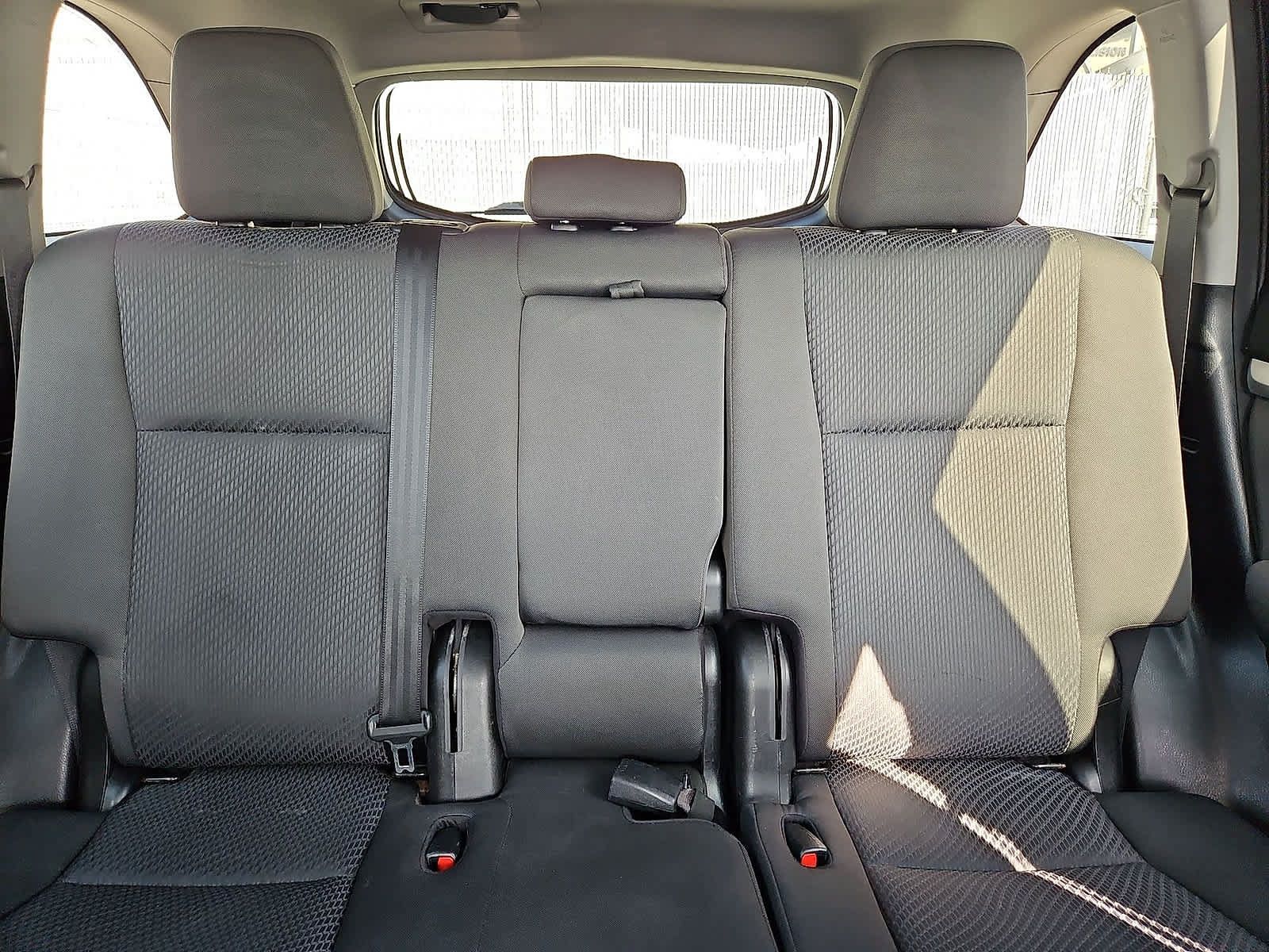 Used 2017 Toyota Highlander LE FWD image 14