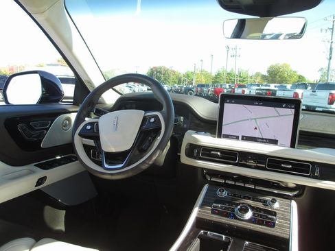 Used 2024 Lincoln Aviator Black Label w/ Dynamic Handling Package image 25